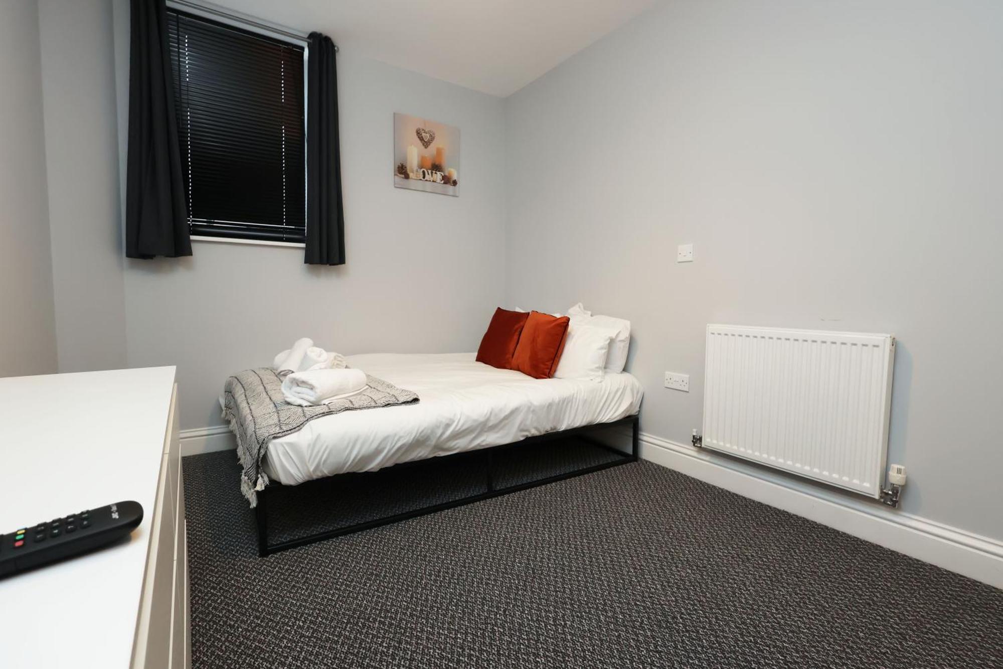 En-Suite Double Rooms, Smart Tv Comfy Style Llanelli Exterior photo