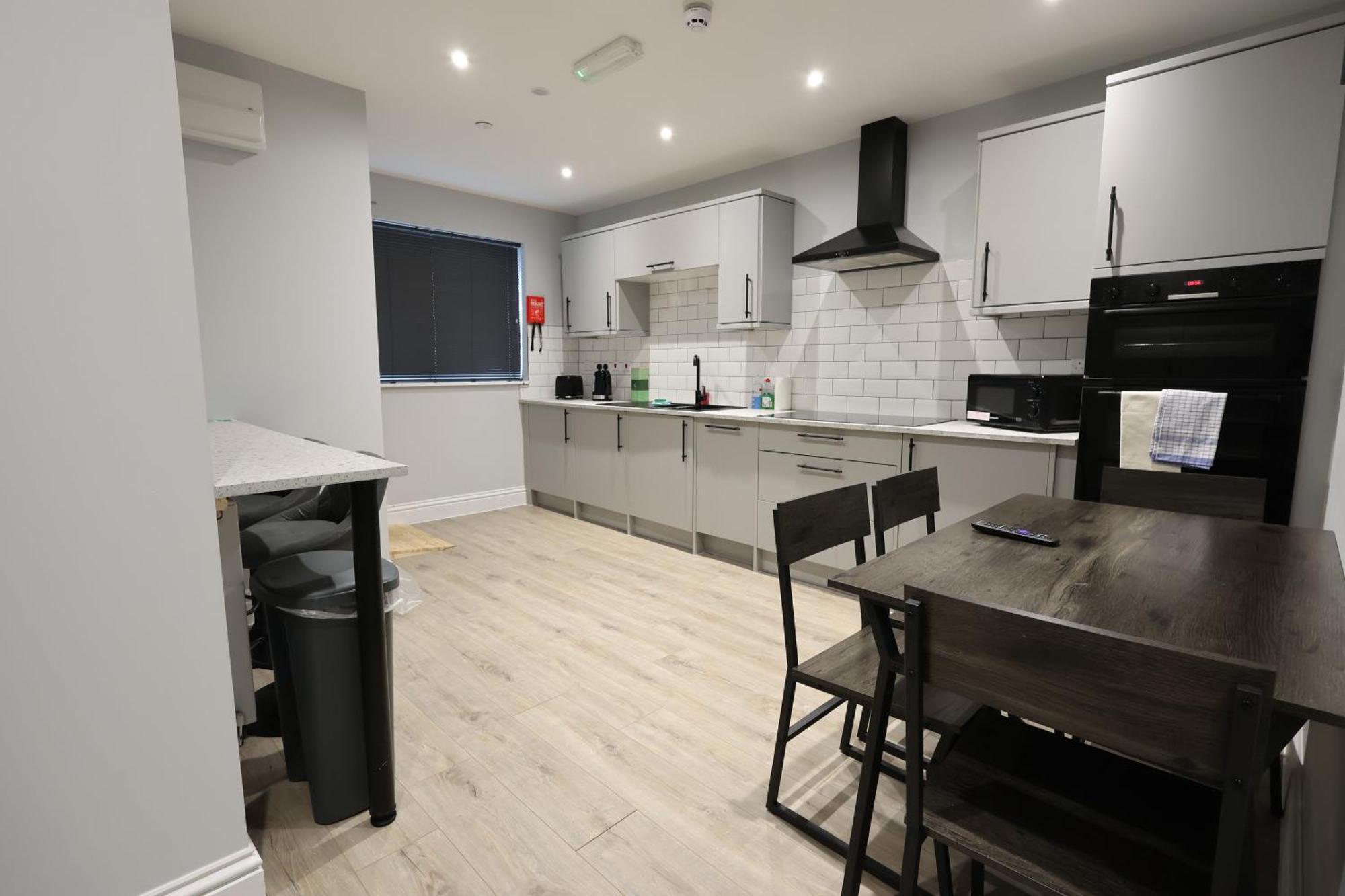 En-Suite Double Rooms, Smart Tv Comfy Style Llanelli Exterior photo